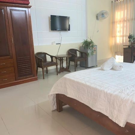 Pink Host Hotel Вунг Тау Екстериор снимка