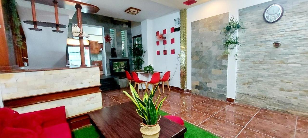 Pink Host Hotel Вунг Тау Екстериор снимка