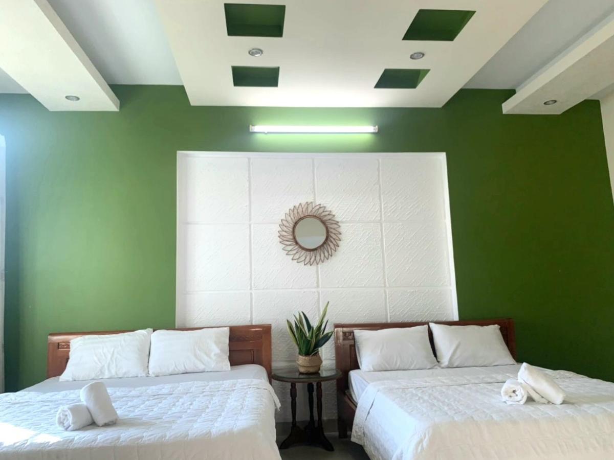Pink Host Hotel Вунг Тау Екстериор снимка