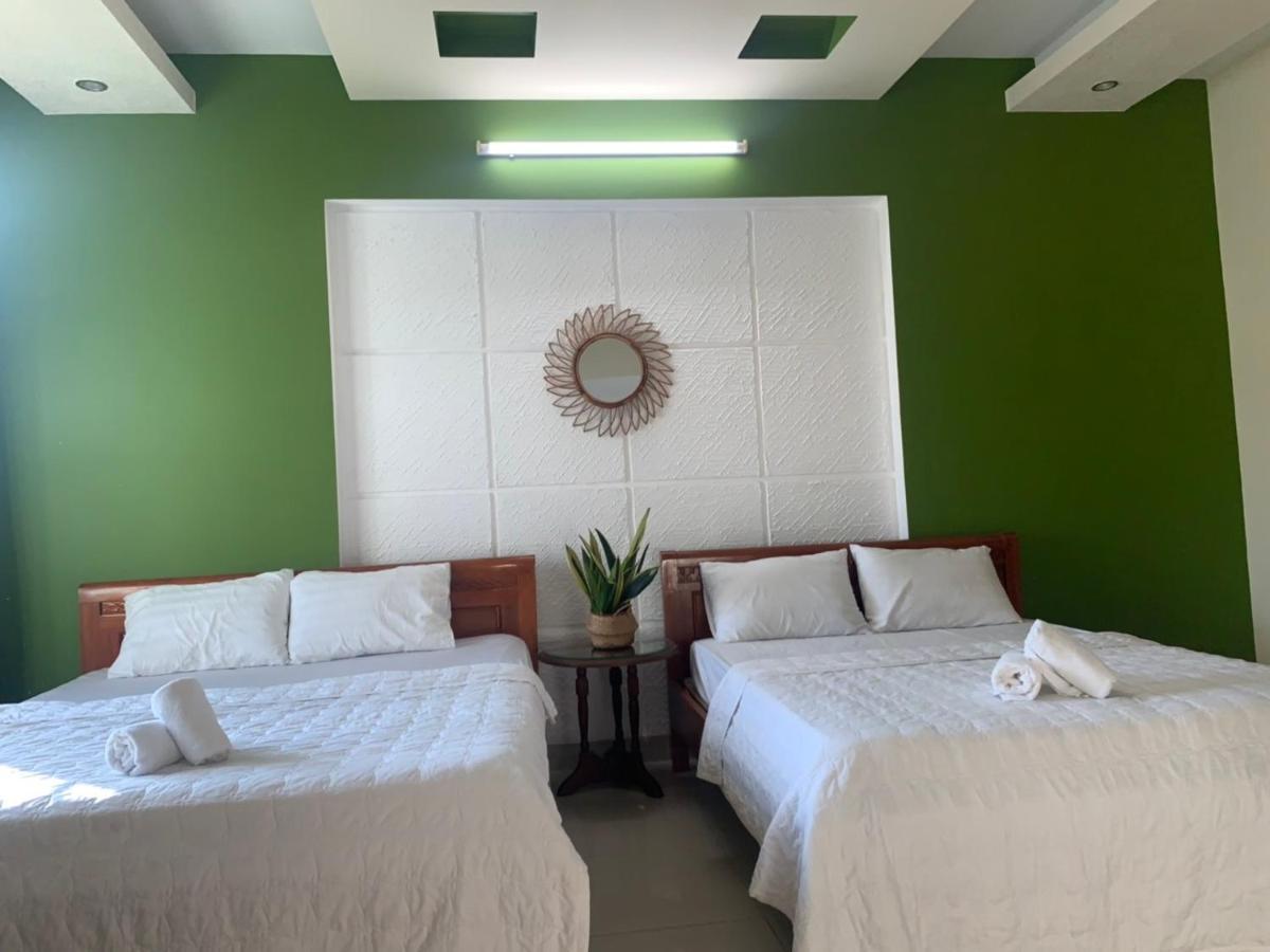 Pink Host Hotel Вунг Тау Екстериор снимка