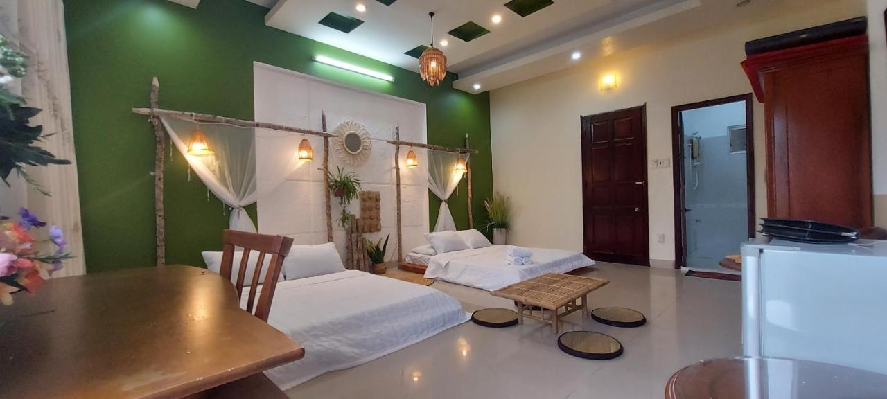 Pink Host Hotel Вунг Тау Екстериор снимка